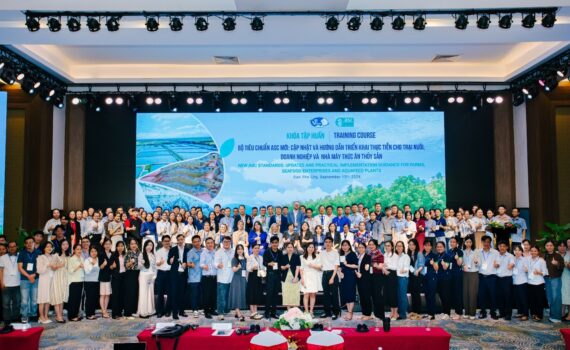 Group photo of participants at the ASC training course on the new standards for farms, seafood enterprises and aquafeed plants in Can Tho, Vietnam