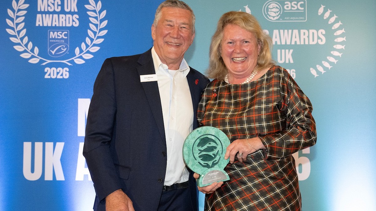 Chris Ninnes, ASC CEO, and Su Cox with the ASC Lifetime Achievement Award at the 2026 MSC and ASC UK Awards.